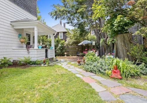 45 Milton Ave, Roxbury-Xing, MA 02136 exterior