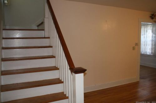 13 Evergreen Ave, United States Coast Guard Ac, CT 06320 exterior