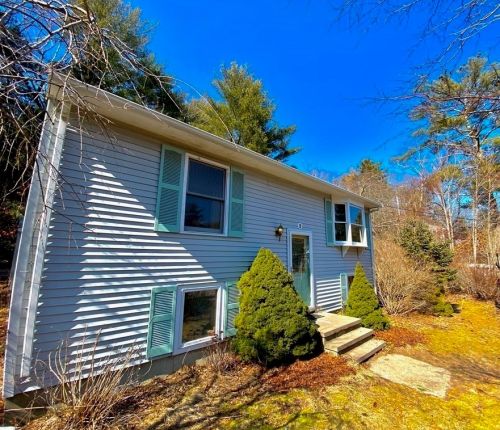 5 Parker Dr, Plymouth, MA 02360 exterior