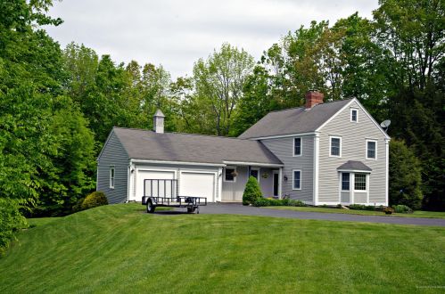 17 Hillview Ln, Lewiston, ME 04240 exterior
