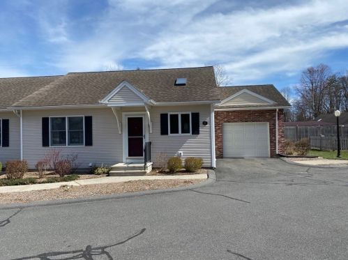 399 Bridge Rd, Northampton, MA 01062 exterior