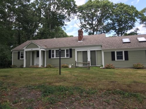 8 Warbler Ln, Yarmouth, MA 02673 exterior