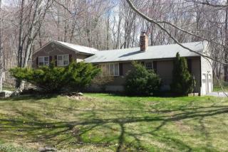 20 Canary Ct, Guilford, CT 06437 exterior