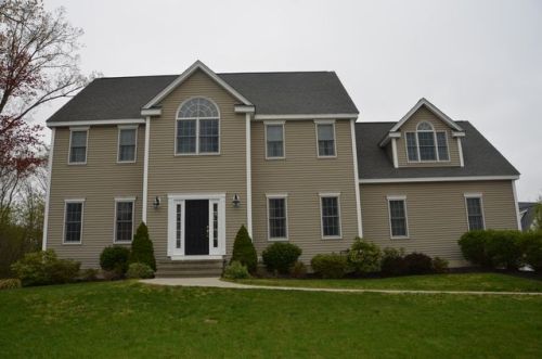 128 Plantation Cir, Norwood, MA 02062 exterior