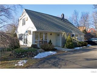 135 Lloyd Dr, Fairfield, CT 06825 exterior