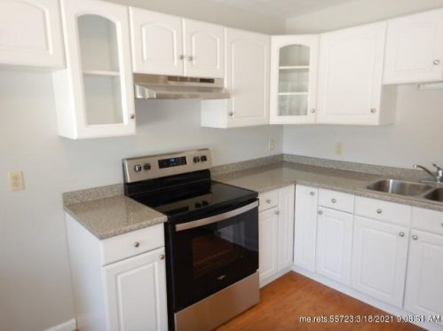 4 Lupine Ln, Bath, ME 04530 exterior