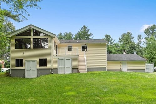 15 Brookdale Cir, Billerica, MA 01821 exterior