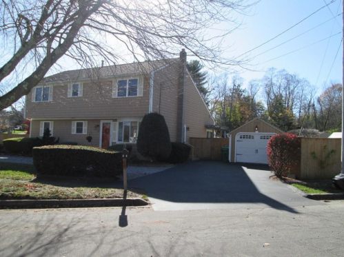 25 Sheryl Cir, Warwick, RI 02818 exterior