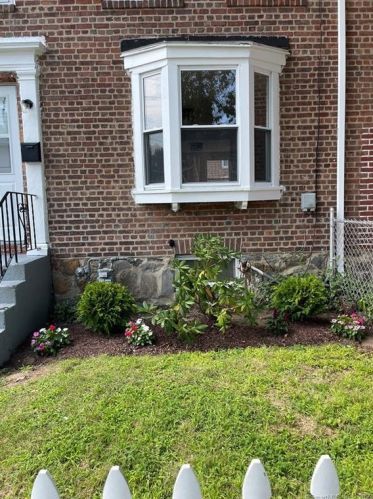 29 Carver St, Bridgeport, CT 06610 exterior