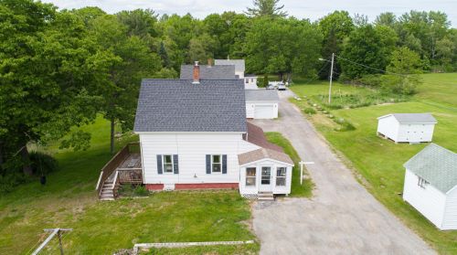 4 Jones Ave, Topsham, ME 04086 exterior