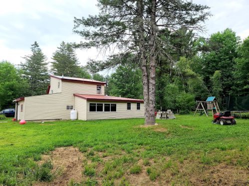 616 Church St, Buckfield, ME 04220 exterior