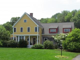 3 Country Farm Rd, Stratham, NH 03885 exterior