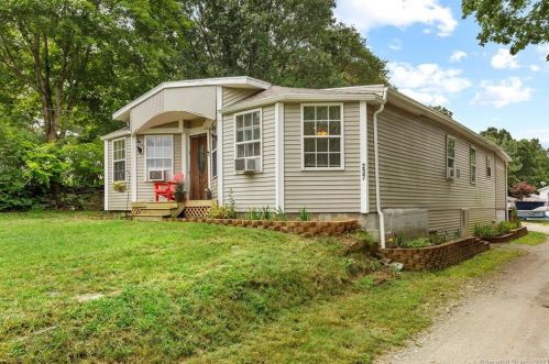 237 Taylor Hill Rd, Norwich, CT 06351 exterior