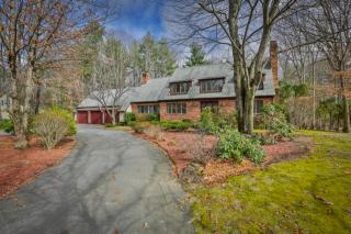 47 Woodmeadow Dr, Salem, NH 03079 exterior