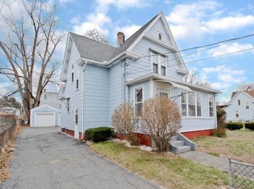 42 Bemis St, Chicopee, MA 01013 exterior