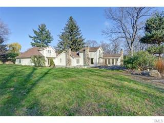 20 Old Weston Rd, Weston, CT 06883 exterior