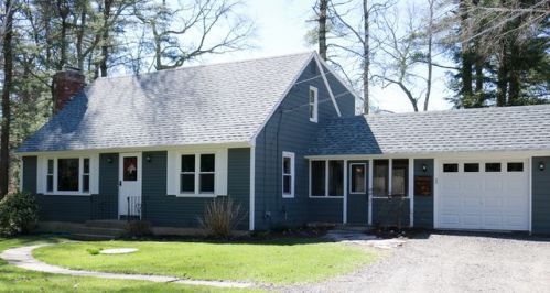 496 Weaver Hill Rd, West Greenwich, RI 02817 exterior