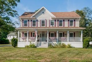 69 Cushing Rd, Cohasset, MA 02025 exterior