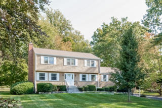 17 Duffys Ln, Tokeneke, CT 06820 exterior