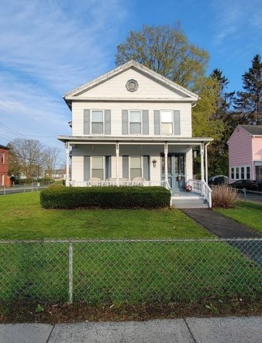45 South St, Ware, MA 01082 exterior
