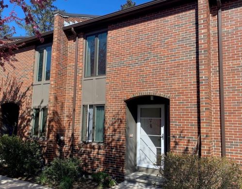 26 Webster Ct, Amherst, MA 01002 exterior