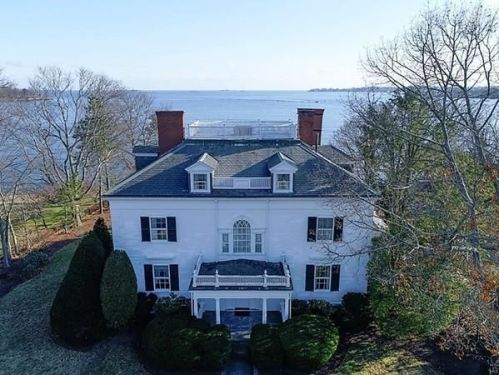 91 Lothrop St, Beverly, MA 01915 exterior