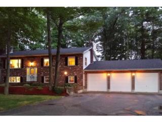 63 Wintergreen Dr, Colchester, VT 05446 exterior