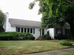 5 Broken Tree Rd, Newton, MA 02459 exterior