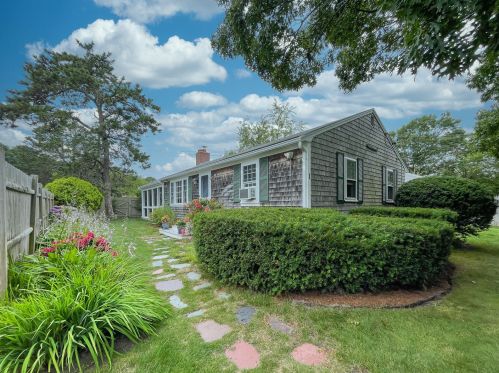 1 Pamet Rd, Yarmouth, MA 02673 exterior