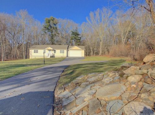 24 Indian Hollow Rd, North Windham, CT 06280 exterior