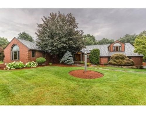 4 Cranberry Ln, Lynnfield, MA 01940 exterior