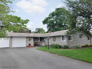 114 Osage Dr, Warwick, RI 02888 exterior