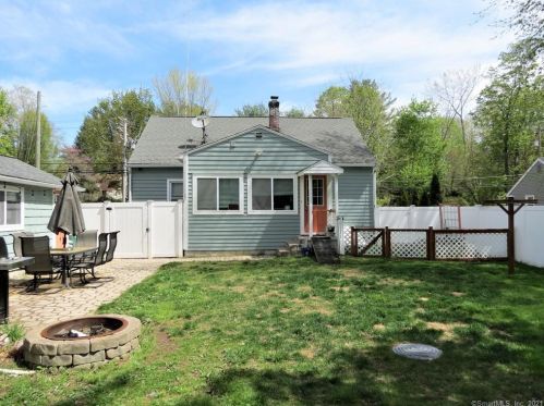 11 Bolton Rd, Vernon, CT 06066 exterior