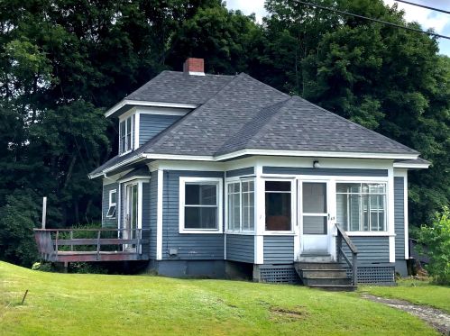 45 Church St, Ellsworth, ME 04605 exterior