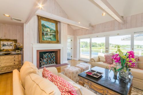 14 Myober Ln, Edgartown, MA 02539 exterior
