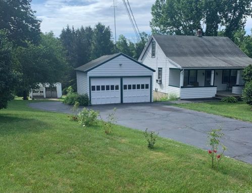 420 Shelton Rd, Bridgeport, CT 06611 exterior
