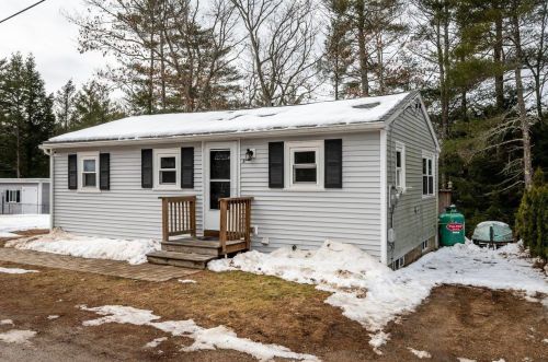 3 Ridge Rd, Raymond, NH 03077 exterior