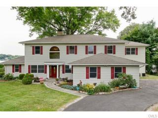 36 Arrowhead Rd, Brookfield-Center, CT 06804 exterior