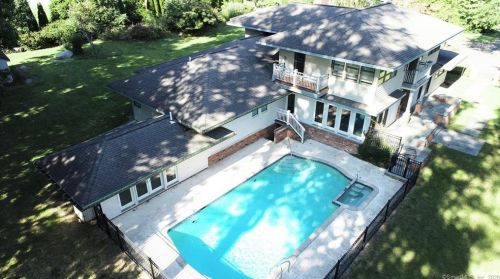 15 High Point Rd, Westport, CT 06880 exterior
