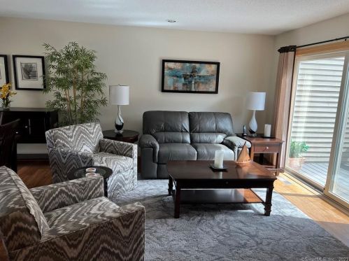 191 Waters Edge Dr, Southington, CT 06489 exterior