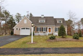 39 Dovetail Ln, Cotuit, MA 02635 exterior