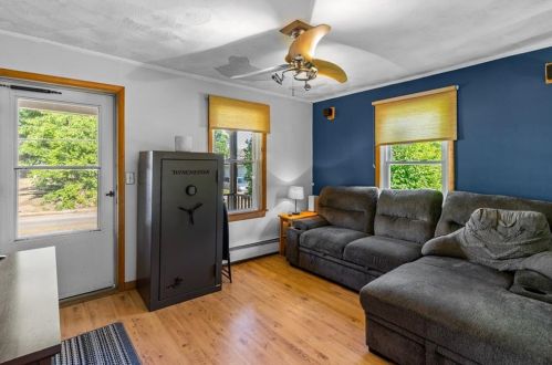 122 Read Ave, Coventry, RI 02816 exterior