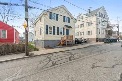 14 Leah St, Providence, RI 02908 exterior