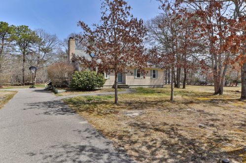 18 Blackthorn Path, Sandwich, MA 02644 exterior