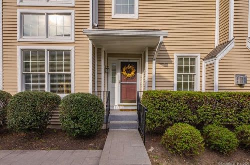 112 Imperial Ct, Bridgeport, CT 06611 exterior