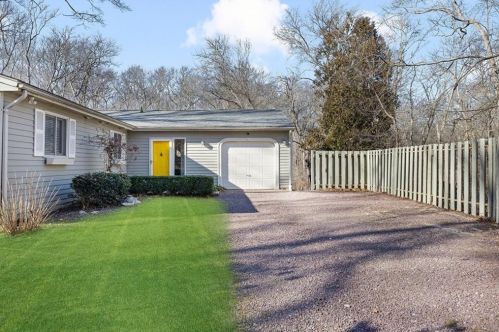 61 Springdale Dr, Kingston, RI 02881 exterior