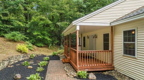 42 Shindagan Rd, Wilmot, NH 03287 exterior