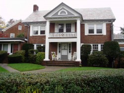 1095 Commonwealth Ave, Newton, MA 02459 exterior
