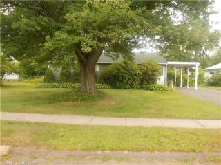 31 Green Manor Ave, Windsor, CT 06095 exterior