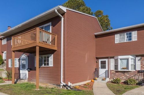 41 Patricia Rd, Bridgeport, CT 06606 exterior